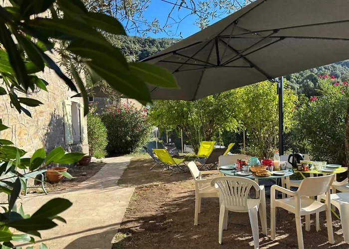 Maison De Jeannette En Pierre