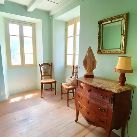 Maison De Jeannette En Pierre