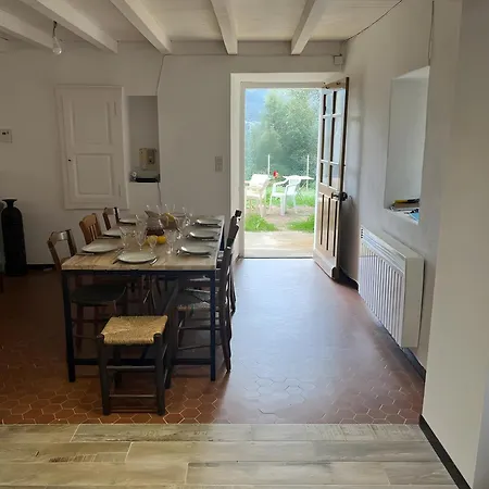 Maison De Jeannette En Pierre Casa de Férias