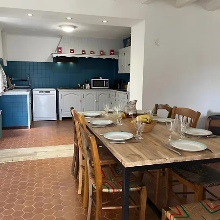 Semesterbostad Maison De Jeannette En Pierre Poggiolo (Corsica)