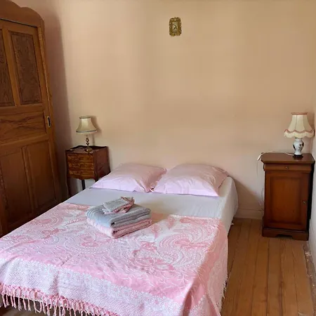 Maison De Jeannette En Pierre