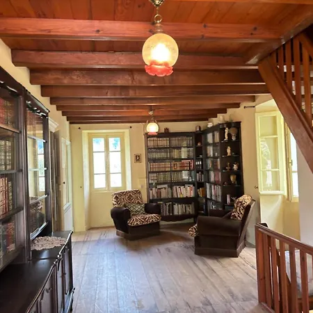 Maison De Jeannette En Pierre Poggiolo (Corsica)