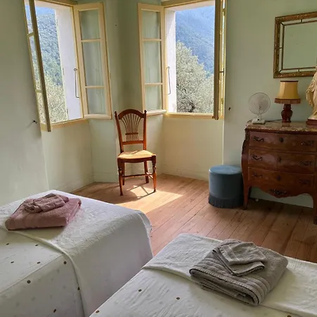 Maison De Jeannette En Pierre * Poggiolo (Corsica)