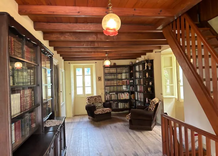 Maison De Jeannette En Pierre * Poggiolo (Corsica)